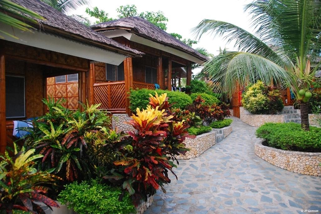 Magic Island Dive Resort Моалбоал Екстериор снимка