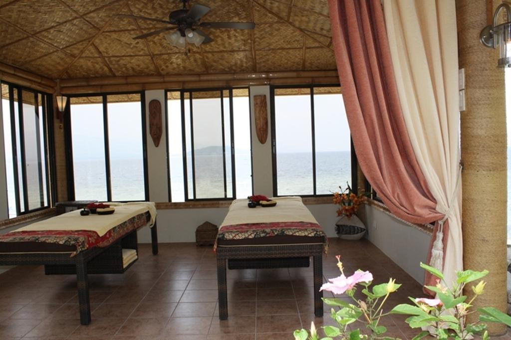 Magic Island Dive Resort Моалбоал Екстериор снимка