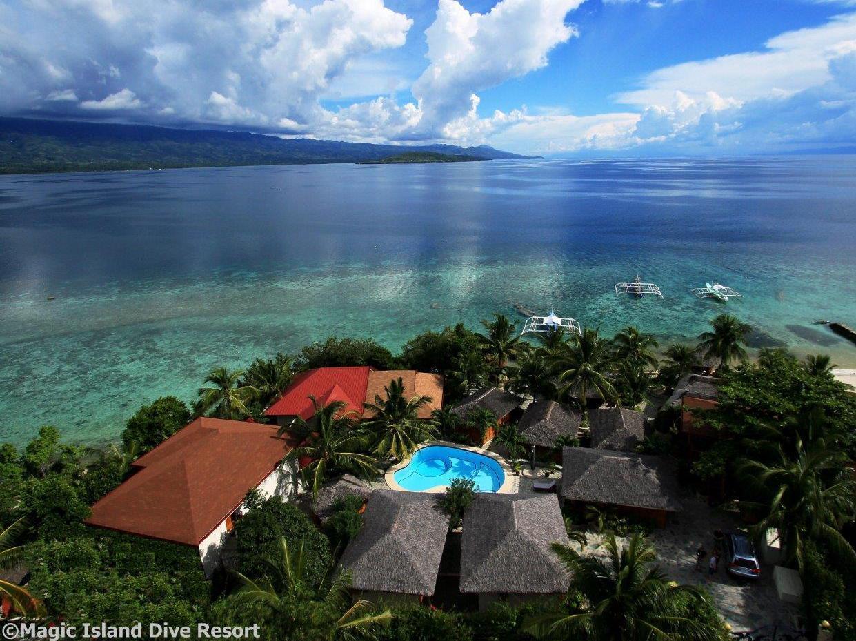 Magic Island Dive Resort Моалбоал Екстериор снимка